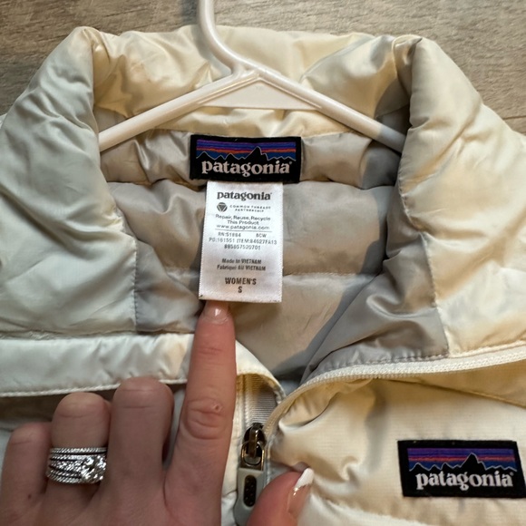 Patagonia down sweater vest - Picture 3 of 3